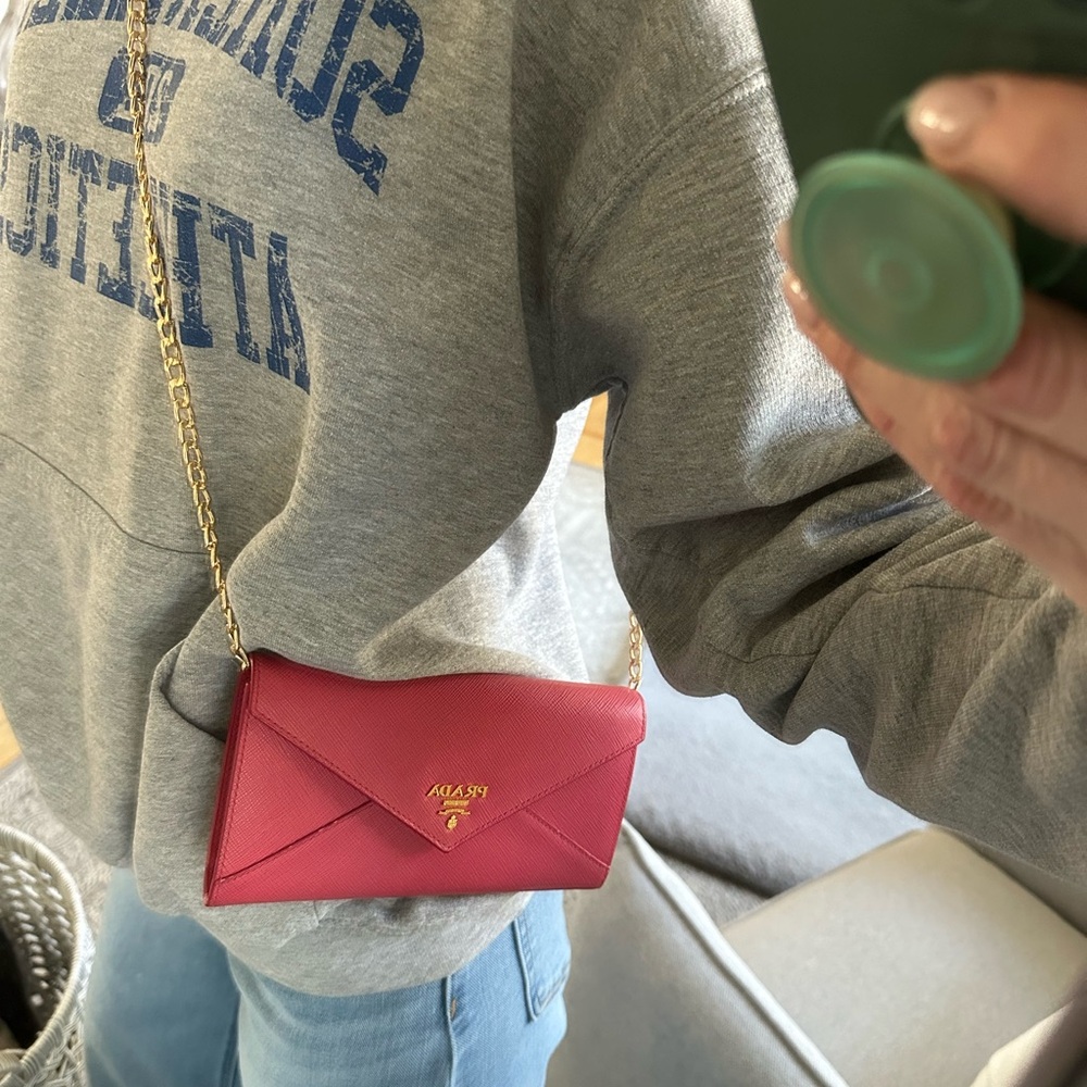 Prada 💕Magenta Envelope Wallet / Clutch with Gold Hardware - like new!! - Picture 12 of 15